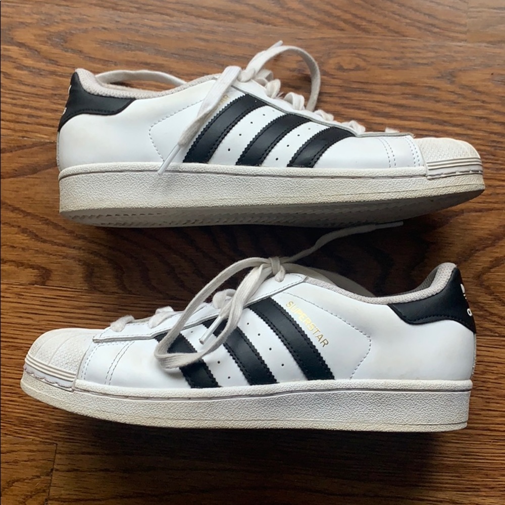 Adidas Sneakers